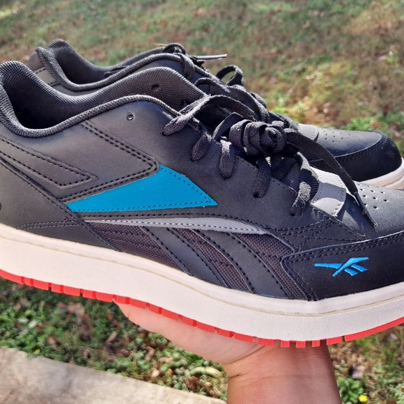 Women's Reebok Sneakers - Picture 4 of 5